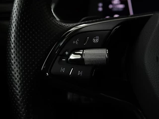 Škoda Superb Skoda Superb 1.4 TSI iV Sportline | Leder/Alcantara |  Stoel & stuurverwarming | Adaptive cruise | Matrix LED | Camera | Navigatie | Keyless | Carplay | Navigatie | Memory | Virtual Cockpit | PHEV - afbeelding nr 19