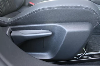 Peugeot 2008 Peugeot 2008 1.2 130PK AUTOMAAT GT PACK | NAVIGATIE | FULL LED KOPLAMPEN | DRAADLOZE APPLE CARPLAY/ANDROID AUTO | ADAPTIVE CRUISE CONTROL | CAMERA VOOR + ACHTER | CLIMATE CONTROL | LICHTMETALEN VELGEN 17