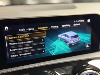 Mercedes-Benz A-Klasse Mercedes-Benz A-klasse 220 Launch Edition Premium Plus AMG Night | pano | Leer | Multibeam | HUD | Memory | Keyless | Sfeerver - afbeelding nr 31