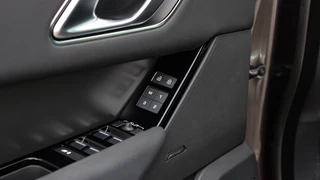 Land Rover Range Rover Velar Land Rover Range Rover Velar 2.0 P400e R-Dynamic SE | Meridian | Panoramadak | Black Exterior Pack | Stuurwielverwarming - afbeelding nr 26
