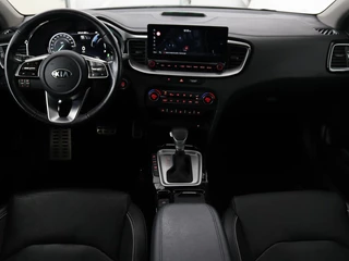 Kia Ceed Kia Ceed 1.6 GDI PHEV ExecutiveLine | Panoramadak |  Stoelventilatie | Trekhaak | Leder | Camera | Adaptive cruise | Keyless | Full LED | Stuur & achterbankverwarming | Carplay | Navigatie - afbeelding nr 11