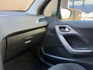 Peugeot 2008 Peugeot 2008 1.2 PureTech Style - afbeelding nr 45