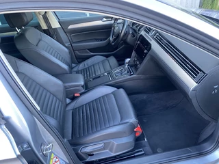 Volkswagen Passat Volkswagen Passat Variant 1.4 TSI GTE HIGHLINE - afbeelding nr 16