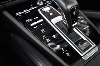 Porsche Cayenne Porsche Cayenne Coupé (8-7 beschikbaar) 3.0 E-Hybrid 462pk Sport Design | Panoramadak | 22'' Velgen | ACC | Head-Up | Bose | Sportchrono | Leder Dashbord | - afbeelding nr 21