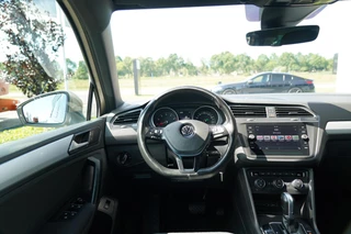 Volkswagen Tiguan Volkswagen Tiguan 1.4 TSI 4Motion Highline Business R - Trekhaak - Standkachel - Stoelverwarming & stuurwielverwarming - Parkeercamera - Climate Control - Cruise Control - LED - - afbeelding nr 8
