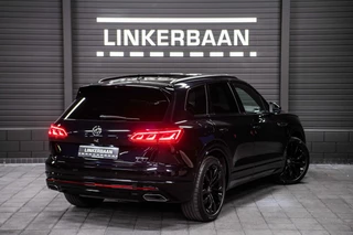 Volkswagen Touareg Volkswagen Touareg R 3.0 TSi eHybrid 4MOTION | Full Option | Panodak | Massage | Trekhaak | Black Style | 21 inch | - afbeelding nr 52