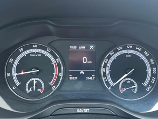 Škoda Karoq Skoda Karoq 1.0 TSI Ambition | Apple Carplay/Android Auto | Airco | Wifi | Navigatie | PDC | Cruise Control | Hill-Hold | - afbeelding nr 26