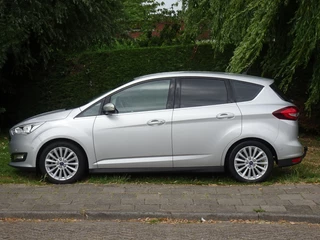 Ford C-MAX Ford C-MAX 1.0 125pk Titanium met Navi, Camera en Trekhaak - afbeelding nr 2