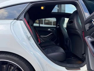 Mercedes-Benz CLA Mercedes-Benz CLA Shooting Brake 4Matic 45AMG Edition 1 / 130DKM! / 421 PK Stage 1 / PANO / HK / ZEER NETTE AUTO! - afbeelding nr 36