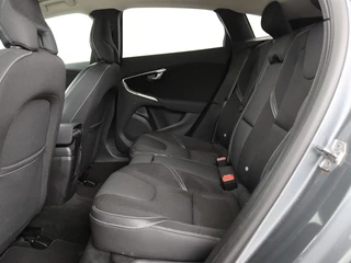 Volvo V40 Volvo V40 2.0 T2 Nordic+ | Stoelverwarming | Harman/Kardon |  LED | Cruise control | Navigatie | Bleutooth | Climate control - afbeelding nr 6