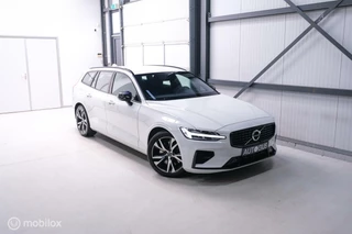 Volvo V60 Volvo V60 2.0 T8 Recharge AWD R-Design | NL auto | DAB+ | CarPlay | Adaptive | Blis | Rijklaar | - afbeelding nr 18