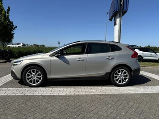 Volvo V40 Volvo V40 Cross Country 2.0 T3 Nordic+ | Standkachel | BLIS | Stoelverwarming | Trekhaak | On Call - afbeelding nr 3