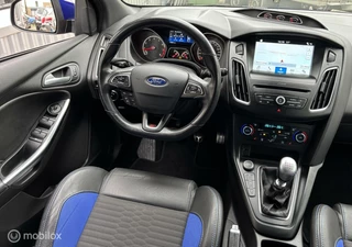 Ford Focus Ford Focus 2.0 ST. HALF LEDER, XENON, NAVI, 1 EIGENAAR. - afbeelding nr 11