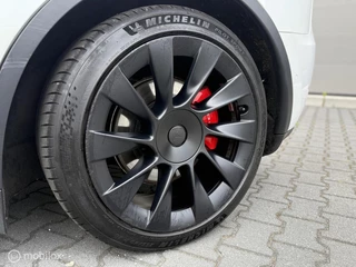 Tesla Model Y Tesla Model Y Performance AWD 75 kWh 462PK Dual Motor Pearl White Incl BTW - afbeelding nr 10