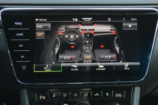Škoda Superb Skoda Superb Combi 1.4 TSI 218 pk  iV Laurin & Klement PHEV trekhaak - afbeelding nr 39