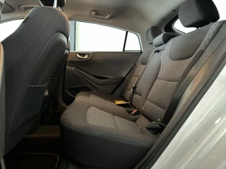 Hyundai IONIQ Hyundai IONIQ Comfort EV | Achteruitrijcamera | Cruise control | Rijstrooksensor | Soh (batterijcheck) 90,4 % - afbeelding nr 20