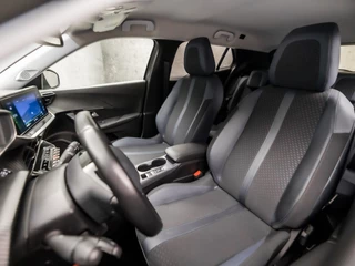 Peugeot 2008 Peugeot 2008 1.2 PureTech Sport (VIRTUAL COCKPIT, APPLE CARPLAY, GROOT NAVI, LEDER, 360 CAMERA, SPORTSTOELEN, LED KOPLAMPEN, GETINT GLAS, LANE ASSIST, DAB+, NIEUWSTAAT) - afbeelding nr 14