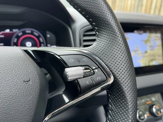 Škoda Karoq Skoda Karoq 1.5 TSI Sportline Automaat | Panoramadak | LED | Stoelverwarming | Adaptieve cruise control | Dode hoek detectie | Trekhaak uitklapbaar | Canton HiFi | Elektrisch bedienbare achterklep | Parkeersensoren voor en achter | Achteruitrijcamera - afbeelding nr 13