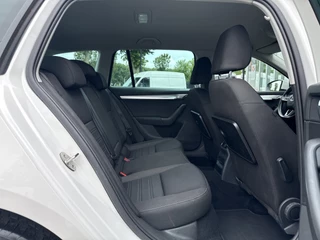 Škoda Octavia Škoda Octavia Combi 1.0 TSI Ambition Business | NL-auto | Navi | Carplay | Clima | PDC | BTW - afbeelding nr 28