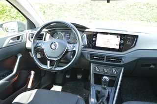 Volkswagen Polo Volkswagen Polo 1.0 TSI 95 pk Comfortline Business navi/pdc - afbeelding nr 31
