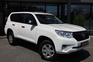 Toyota Land Cruiser Landcruiser 150 2.8 D-4D 5DRS COMFORT A/T VAN