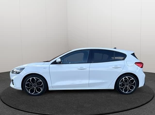 Ford Focus Ford Focus 1.0 EcoBoost Hybride ST Line 125PK 18