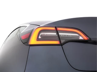Tesla Model 3 Tesla Model 3 Standard RWD Plus 60 kWh [ 3-Fase ] (INCL-BTW) Aut. *PANO | AUTO-PILOT | FULL-LEATHER | KEYLESS | FULL-LED | MEMORY-PACK | SURROUND-VIEW | DAB | CARPLAY | DIGI-COCKPIT | LANE-ASSIST | COMFORT-SEATS | 18
