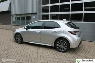 Toyota Corolla Toyota Corolla 1.8 Hybrid Business Intro | Parkeersensoren voor en achter | Stoelverwarming | NL Auto Boekjes. - afbeelding nr 3
