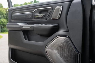 Dodge Ram 1500 Dodge Ram 1500 4X4 5.7 V8 4x4 Crew Cab|LPG|BTW|1ste Eig|Limited Night Edition|Etorque|Pano|Luchtvering|Trekhaak|Full Option - afbeelding nr 7