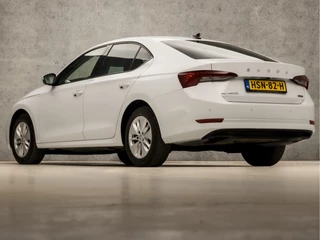 Škoda Octavia Škoda Octavia 1.0 e-TSI Sport Automaat (APPLE CARPLAY, GROOT NAVI, CAMERA, GETINT GLAS, SPORTSTOELEN, STOELVERWARMING, KEYLESS, CRUISE, NIEUWE APK, NIEUWSTAAT) - afbeelding nr 3