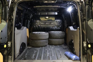 Ford Transit Connect | Stoelverwarming | Climate control | Trekhaak afneembaar | PDC V+A | DAB | Nieuwe APK | Dealer onderhouden - afbeelding nr 29