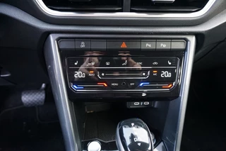 Volkswagen T-Roc VOLKSWAGEN T-Roc 1.5 TSI 150pk 7-DSG Style Carplay Camera El.achterklep - afbeelding nr 16