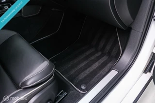 Volvo V60 Volvo V60 2.0 T8 Recharge AWD R-Design | NL auto | DAB+ | CarPlay | Adaptive | Blis | Rijklaar | - afbeelding nr 42