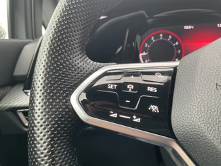 Volkswagen Golf Volkswagen Golf 1.5 eTSI R-Line Business+ Automaat Adap.Cruise Stoel/Stuurverw Led Sfeerverlichting! - afbeelding nr 6