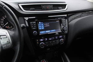 Nissan QASHQAI Nissan QASHQAI 1.2 N-Connecta / Trekhaak / Panoramadak / 360Camera / 18'' / Keyless / Navigatie / Getint glas / DAB / Cruise Control - afbeelding nr 20