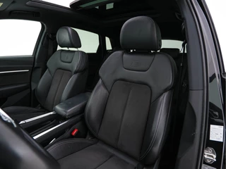 Audi e-tron Audi e-tron 50 Quattro S-Line Launch-Edition-Black 71 kWh (INCL-BTW) *PANO | LEATHER-MICROFIBRE | DIGI-COCKPIT | FULL-LED | MEMORY-PACK | ADAPTIVE-CRUISE | HEATED-SPORTSEATS | NAVI-FULLMAP | KEYLESS | SHIFT-PADDLES | 20