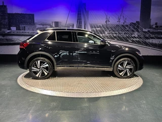 Volkswagen T-Roc Volkswagen T-ROC 1.5 TSI R-Line *Keyless*Appconnect*IQLight* - afbeelding nr 2
