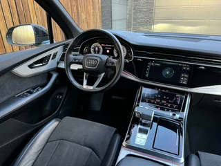 Audi Q7 Audi Q7 55 TFSI e quattro Pro Line S | Panoramadak | Camera rondomzicht | LED verlichting | Keyless pakket | Leer/alcantara bekleding | Voorstoelen verwarmd | 22 inch SQ7 velgen | Getint glas | Dodehoekdetectie - afbeelding nr 6