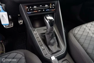 Volkswagen Polo Volkswagen Polo 1.0 TSI 95PK Automaat R-Line led|cam|dab|virtueelcockpit|applecarplay|ecc|acc|lmv17 - afbeelding nr 12