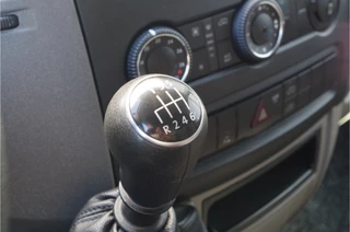 Volkswagen Crafter Volkswagen Crafter 35 2.0 TDI L2H2 > 140pk/Euro6/camera/cruise/270° deuren/Opstap bumper achter... - afbeelding nr 10