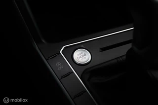 Volkswagen Polo Volkswagen Polo 1.0 TSI R-line / Navi / Carplay / Camera - afbeelding nr 22