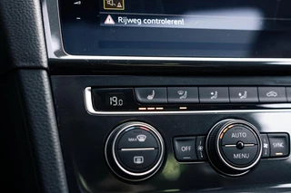 Volkswagen Golf Volkswagen Golf 1.0 TSI Panorama LED Digi NAP - afbeelding nr 36