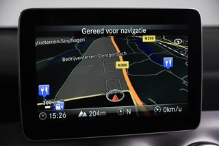 Mercedes-Benz GLA Mercedes-Benz GLA 180 AMG Line *Navigatie*Camera*2x AMG* - afbeelding nr 4