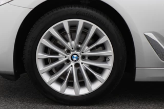 BMW 5 Serie BMW 5 Serie Touring 520i High Executive Leer, Head-Up, Elektrische Stoelen, Navigatie, Bluetooth, PDC, Trekhaak, 18'' - afbeelding nr 27
