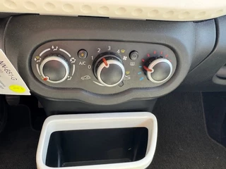 Renault Twingo Renault Twingo 1.0 SCe COLLECTION 5-DRS + AIRCO (22.000 KM!) - afbeelding nr 12