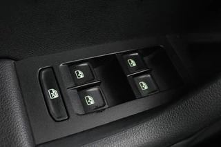 Škoda Octavia Skoda Octavia 1.0 TSI Style | Panoramadak | Stoelverwarming |  Adaptive cruise | Trekhaak | Carplay | Climate control | Sportstoelen - afbeelding nr 32