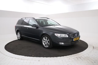 Volvo V70 Volvo V70 2.0 D4 Nordic+ 181Pk, Cruise Control, Navigatie, Parkeersensoren, LEDER - afbeelding nr 2