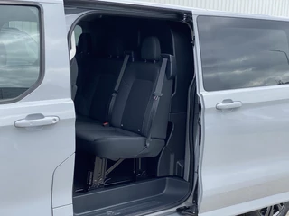 Ford Transit Custom Ford Transit Custom 320 2.5 PHEV L2H1 Limited DC 233pk | Dubbele Cabine | Dubbele zijschuifdeur | 12-weg verstel- en verwarmbare AGR Stoelen | Inklapbare trekhaak | 17 inch lichtmetalen velgen | Driver Assistance Pack Premium  | Verwarmbaar stuurwiel | Bekleding zijwand en achterdeuren (volledig)  | PRIJS EX. BTW INCL. BPM - afbeelding nr 16