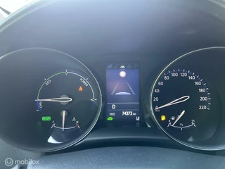 Toyota C-HR Toyota C-HR 1.8 Hybrid Bi-Tone carplay pdc all in rijklaar - afbeelding nr 17