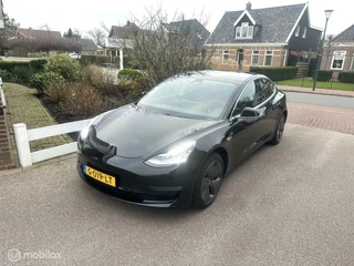 Tesla Model 3 - 97836382-0